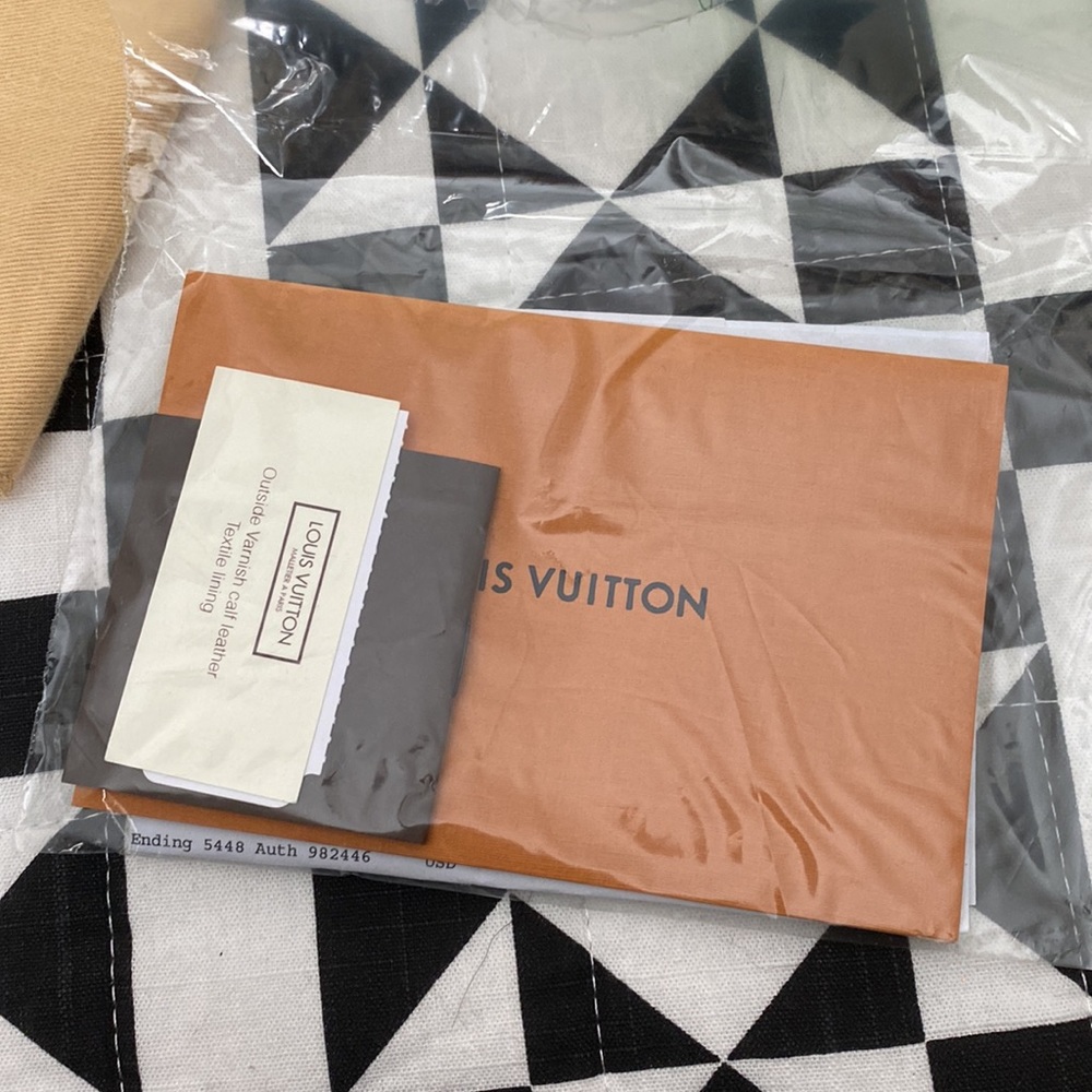 Sold🖤 Louis Vuitton Alma PM Magnetique - Picture 6 of 16